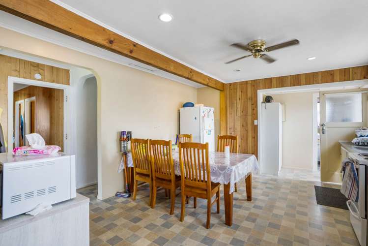 5 Nola Crescent Otara_15