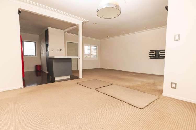 11/8 Western Springs Road 11640_2