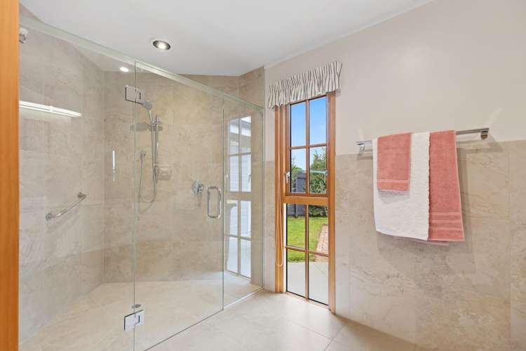 29 Horsley Grove Pyes Pa_17