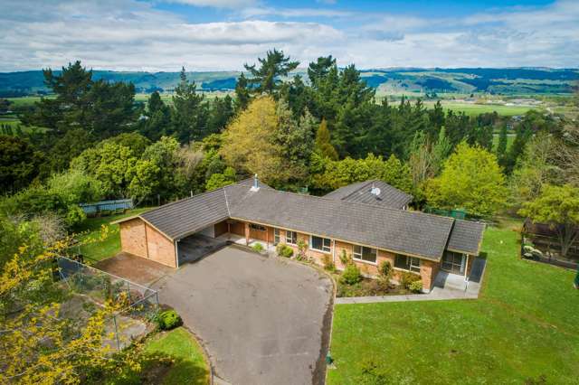 5 Acre Lifestyle Opportunity In Kelvin Grove