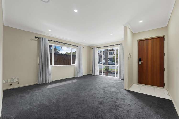 20 Bridgefield Crescent Flat Bush_2