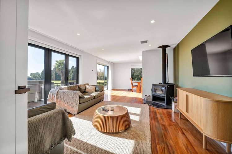 1384 Egmont Road Egmont Village_25