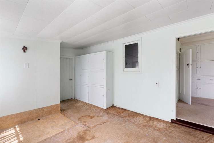 10 Tukapa Street Westown_12