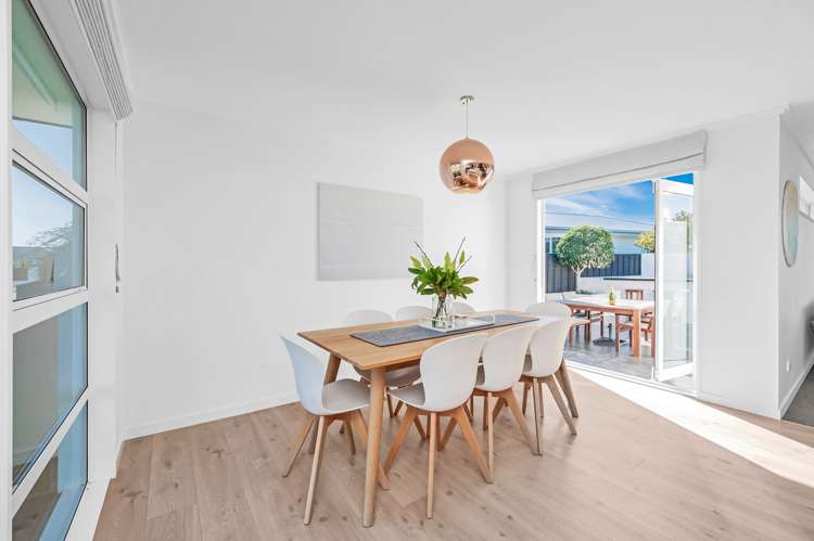 79 Carnaveron Drive Lincoln_9