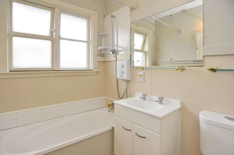 94 Wildberry Street Woolston_12