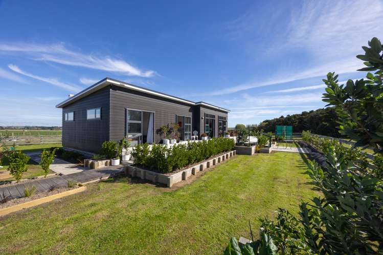 567 Lethbridge Road Halcombe_24