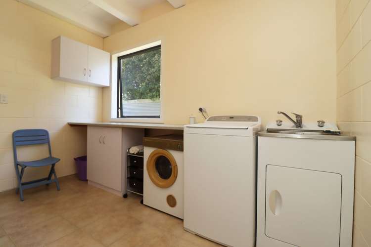 11 Oakham Street Hampden_25