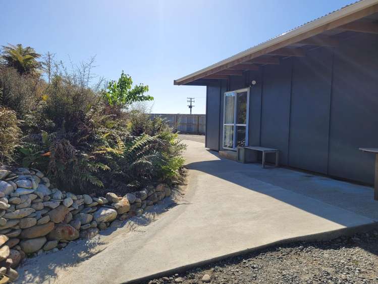 4/247 Blue Spur Road_0