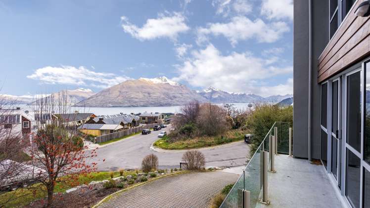 2a Vancouver Drive Queenstown_14