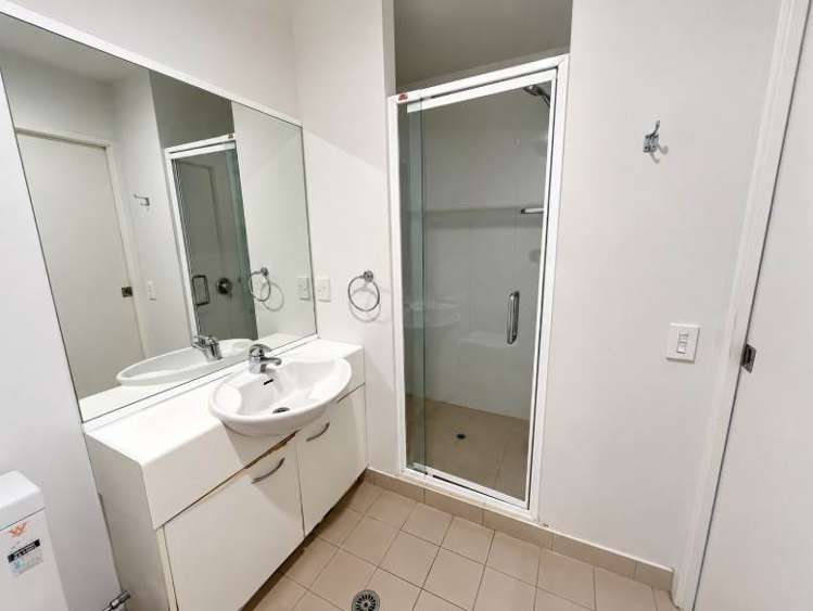 3B/5 Charlotte Street Eden Terrace_5