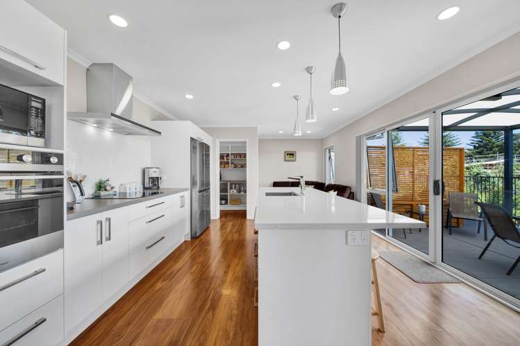 5 Condor Crescent Waiwhakaiho_3