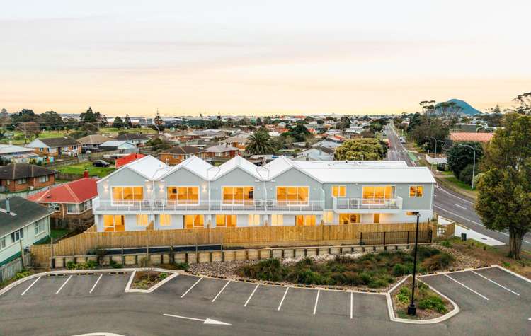 1 & 2/118 Links Avenue Mount Maunganui_23