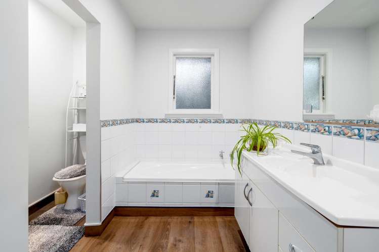 102 Bassett Street Burwood_11