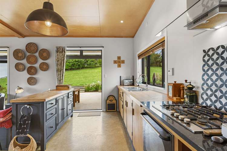 239 Hills Road Raglan_9