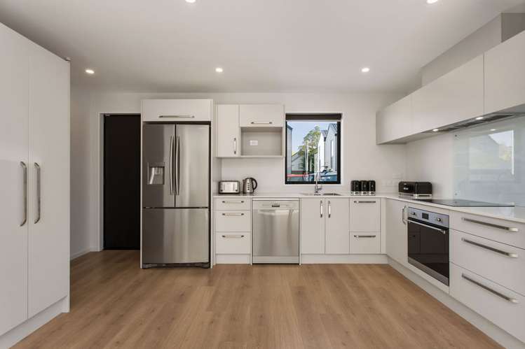 6/64 Brockworth Place Riccarton_2