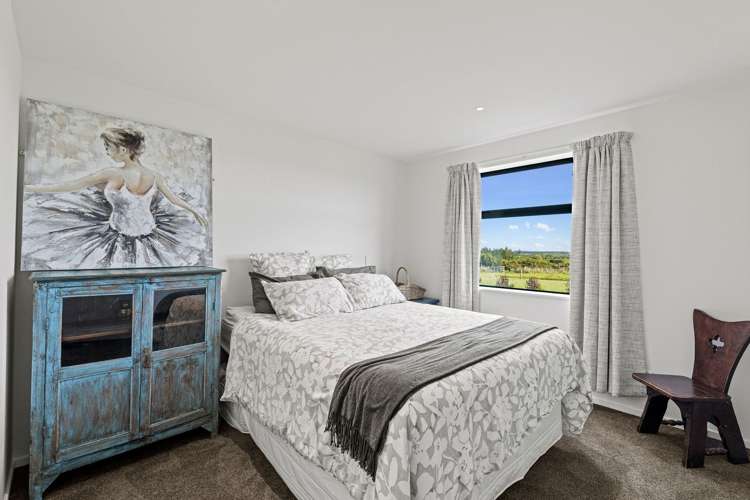 71 Davis Road Cust_16