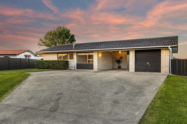 Renovated. Single Level. Brick & Tile. Full Site.