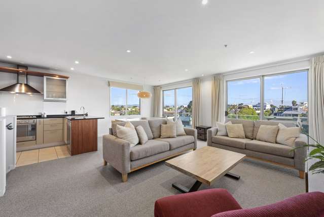 312/136 Marine Parade Mt Maunganui_4