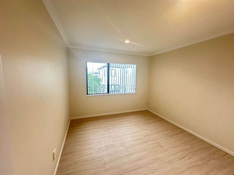 24 Erne Crescent East Tamaki_10
