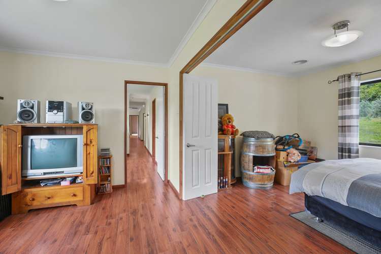 363 Limeworks Loop Road Te Pahu_30