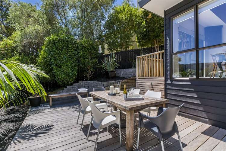 84a Bassett Road Remuera_16