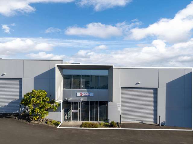 Versatile Commercial Unit–Prime Rosedale Location
