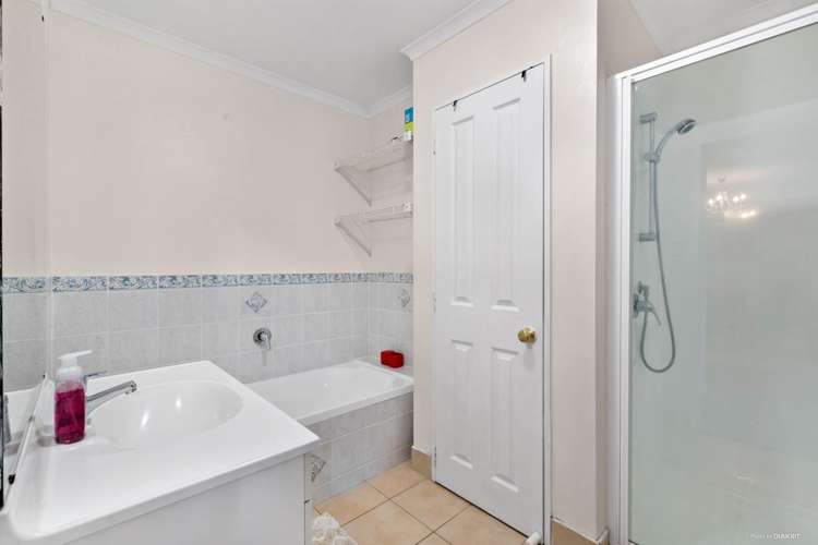 1 Watersfield Place Flat Bush_13