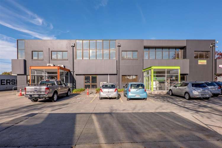 501 Brougham Street Waltham_18