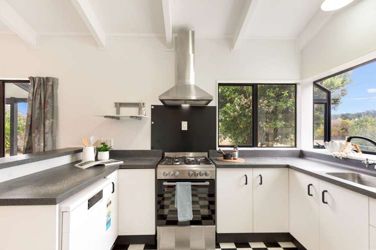 9 Cousins Avenue East Foxton Beach_11