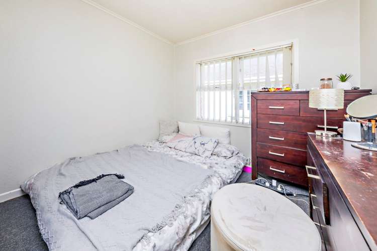 16 Seddon Avenue Papatoetoe_12