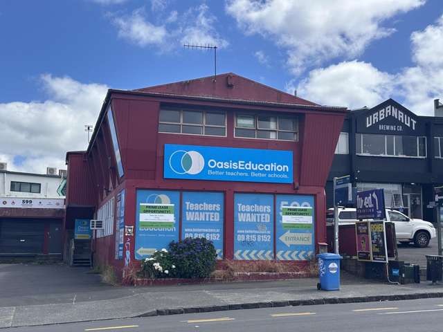 New North Road Retail Shop + Office