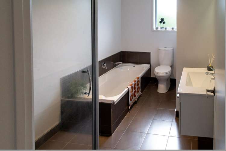 80 Isabella Drive Pukekohe_11