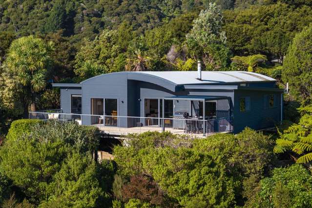 Prime sunny location - nestled in the serene Kenepuru Sound