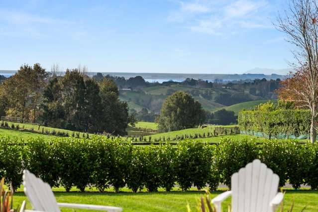 Rural & Harbour Views — Minutes to Omokoroa