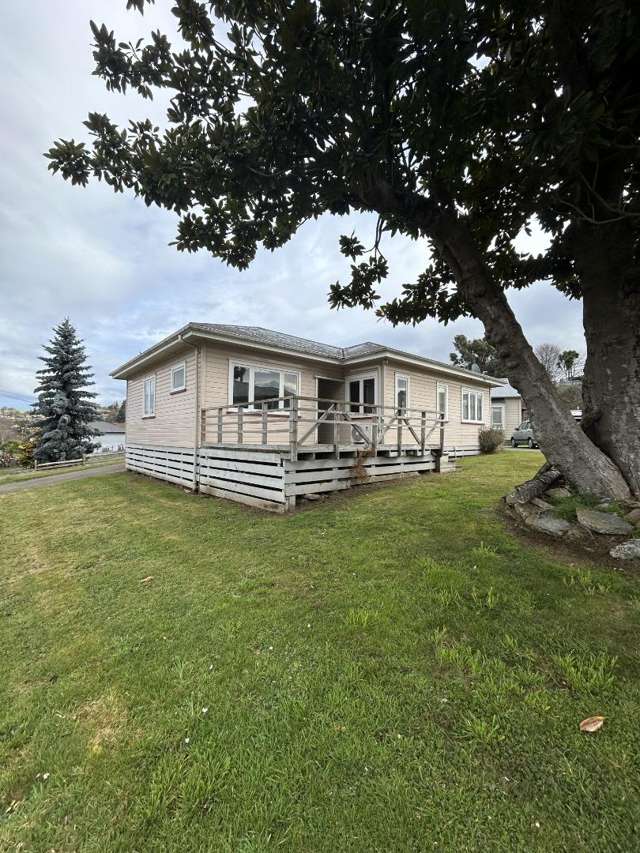 TAIHAPE - THREE BEDROOMS