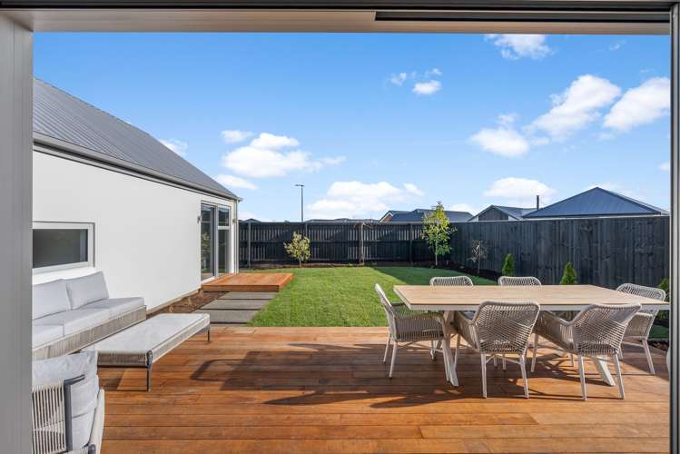 64 Whitehorn Drive Lincoln_25