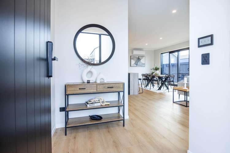 21 Halley Drive Chartwell_1