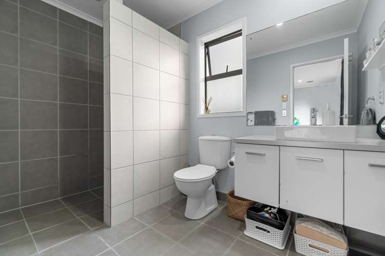 7 Barrington Drive Huntington_11