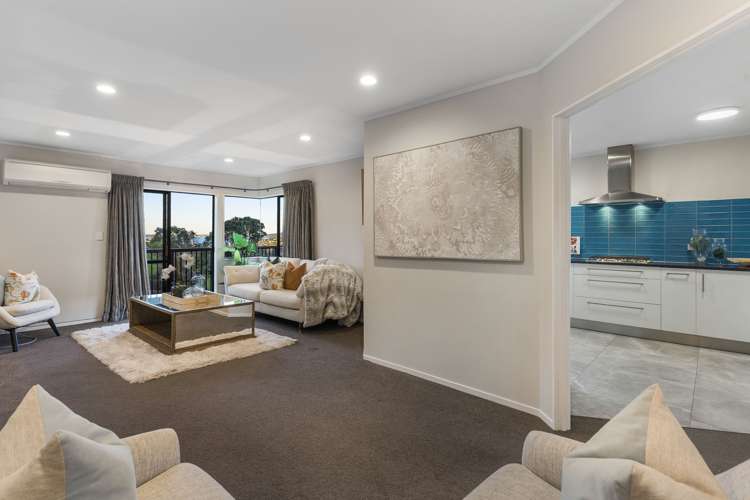 1/6 Honeysuckle Lane Mairangi Bay_7