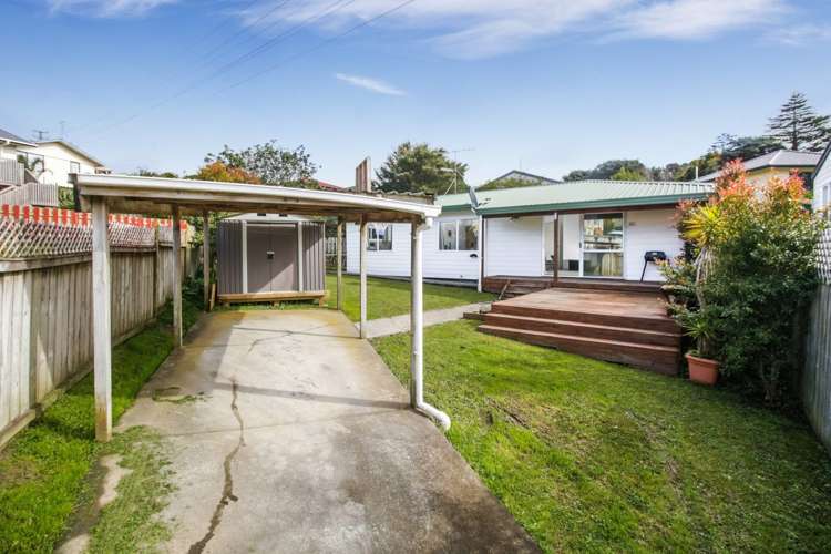 33a Lilburn Crescent Massey_11