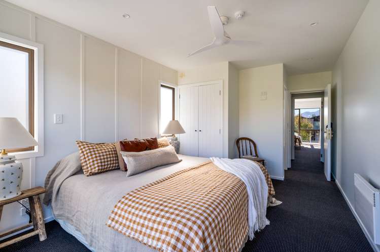 Unit 11 (Apt 32) Oakridge Resort, 20 Studholme Road Wanaka_11