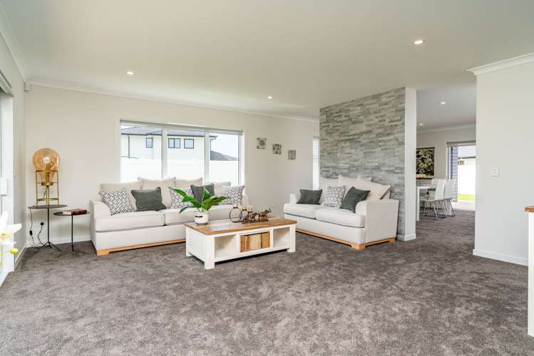 43 Stace Hopper Drive One Tree Point_11