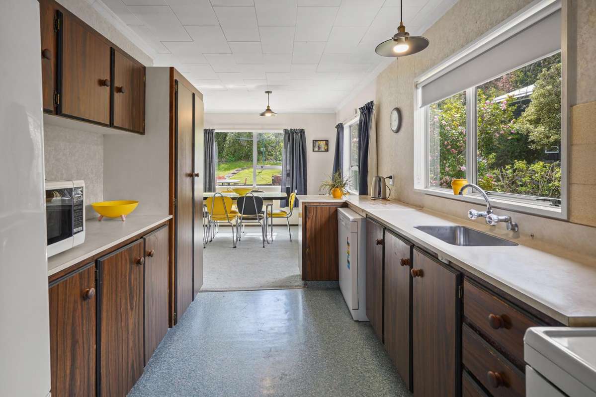 42 Chalet Crescent_2