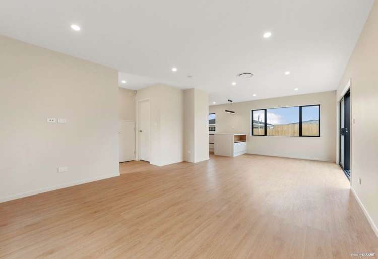4239C Great North Road Glendene_2