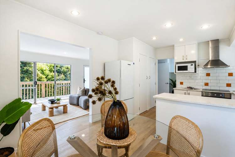 2/54 Stapleford Crescent Browns Bay_7