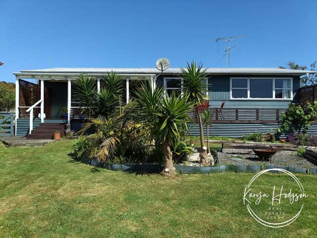 9 Whaka Street Maungaturoto_1