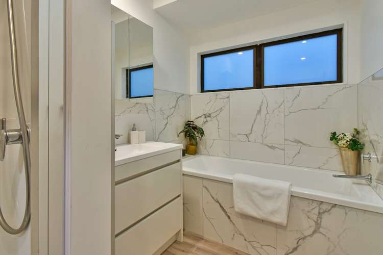 70 Eugenia Rise Totara Heights_12