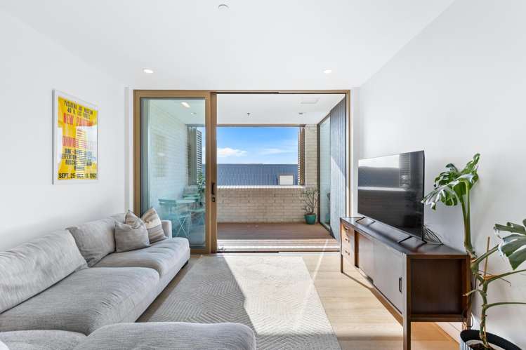 303/88 Te Oneroa Way Long Bay_9