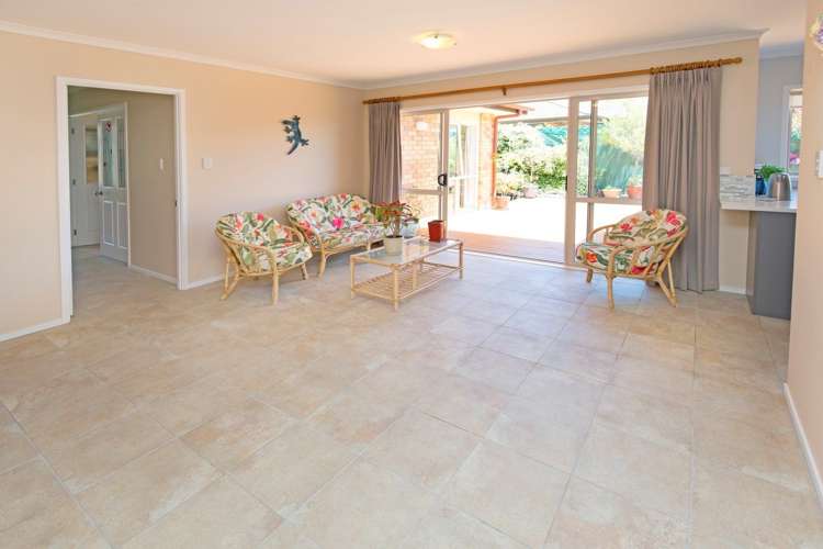 30 Driftwood Drive Red Beach_9