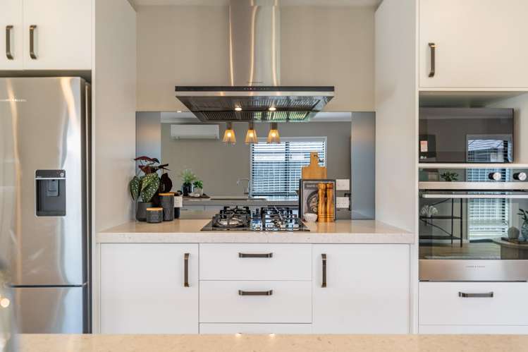 19 Te Kaeaea Crescent Wallaceville_10